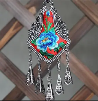 Original nacional do vento, antigo bordado bordado colar feito a mão com Miao Yin ornamento Pingente